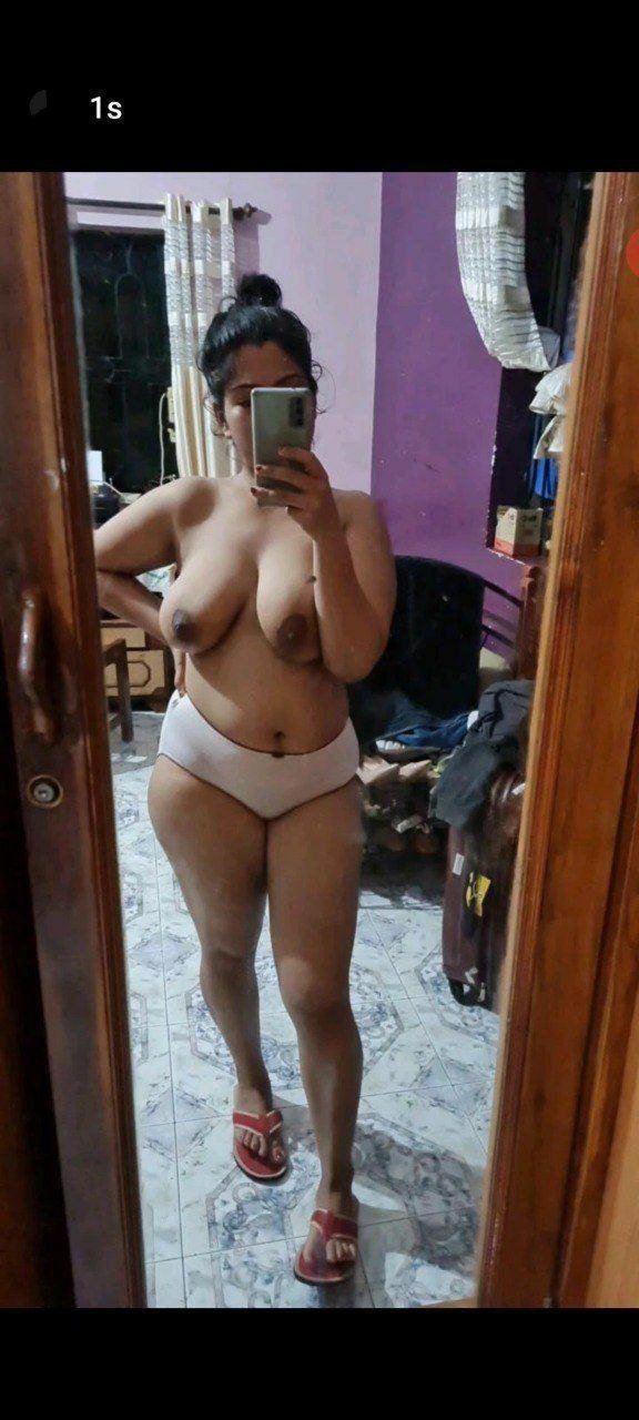 North Indian Girls Naked - Bigboob North Indian college girl nude selfies - EroMe
