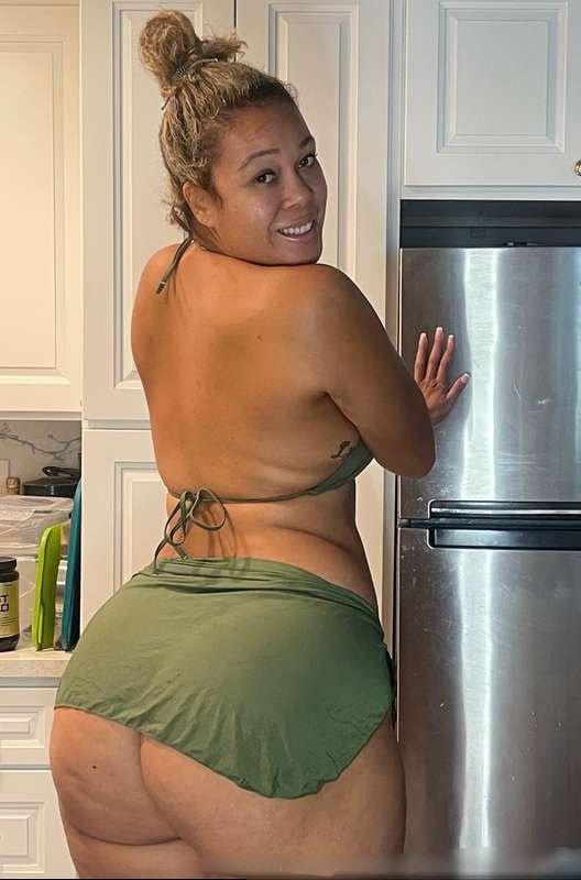 6'4 Tall Thick Gorgeous Amazon Milf.. <> Pro In/Outdoor Volleyball Athlete Player with Big Booty🍑.. #LkMzSOZZ