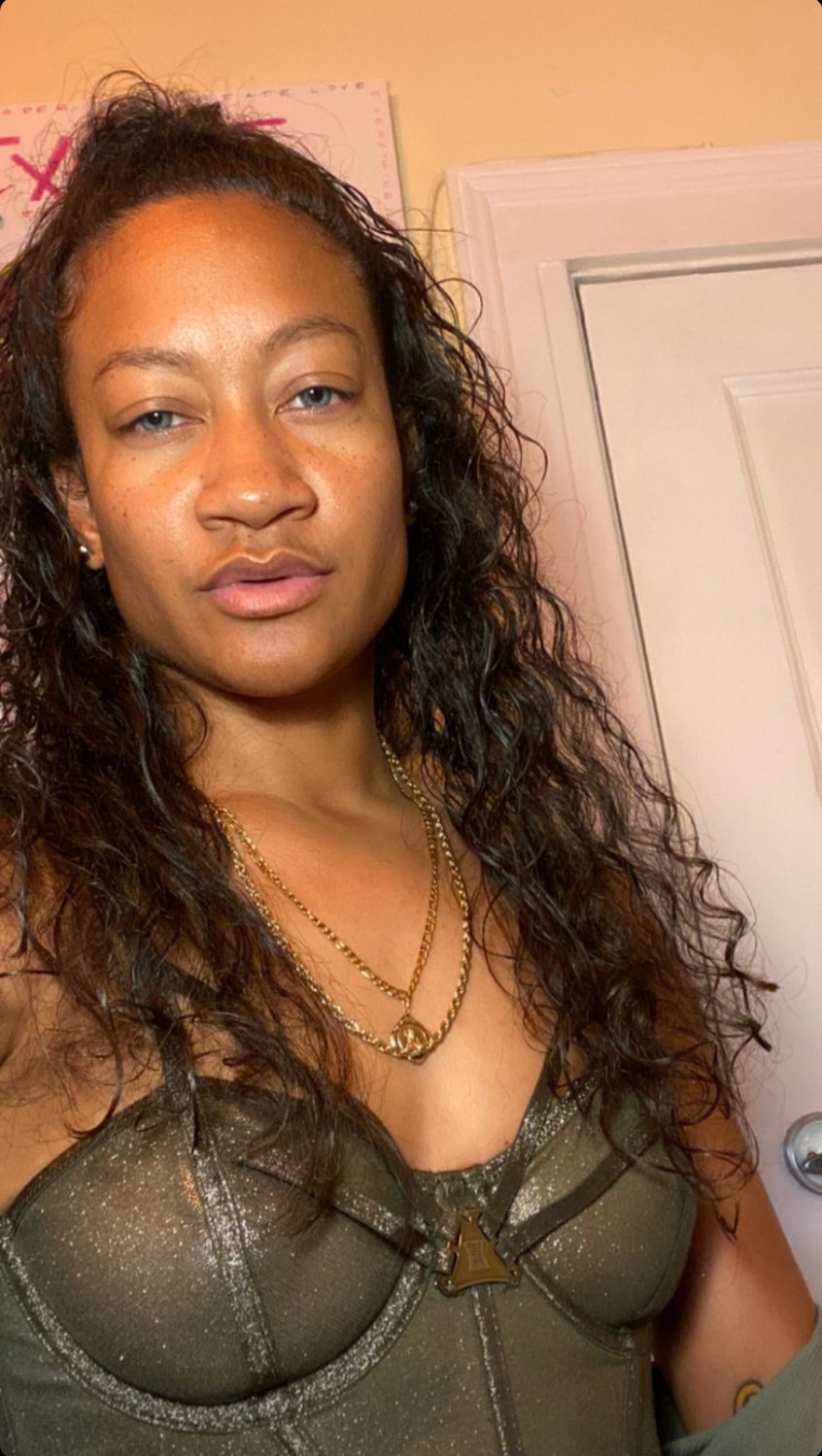 Kiana @wareisvi #jR84jGbx