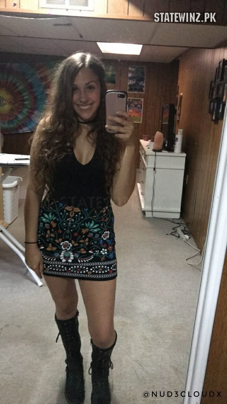 Hippie brunette from Michigan #Ky9ESvJL