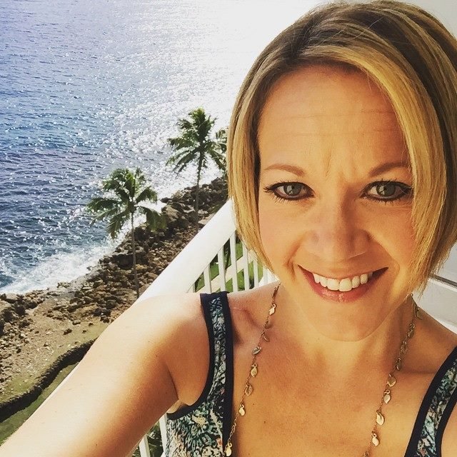 Musician Julie & wholesome Melissa stripped naked at a bar contest circa early 2000’s #3TL5FXU7