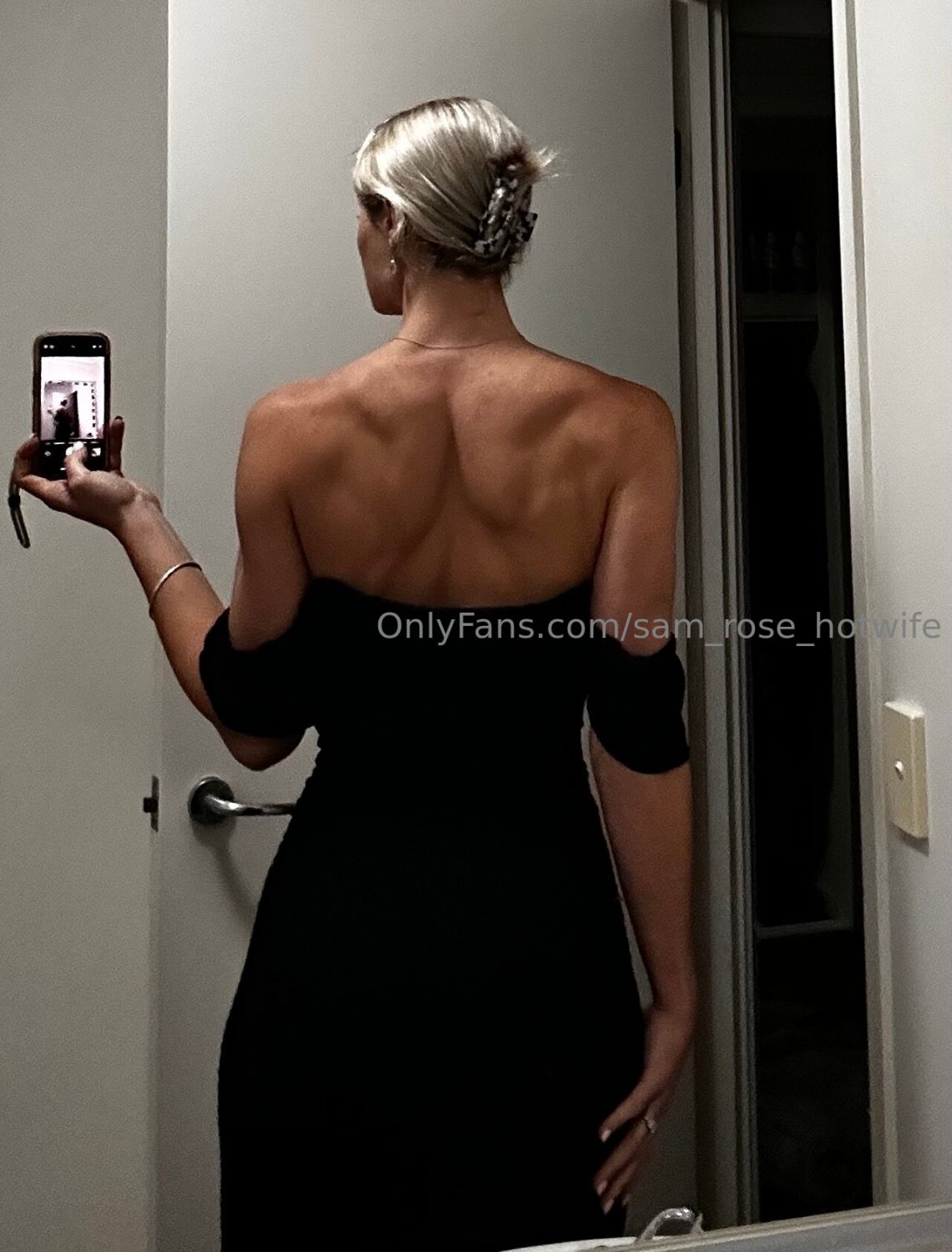 FitWifeBlonde #jzj4l0HV