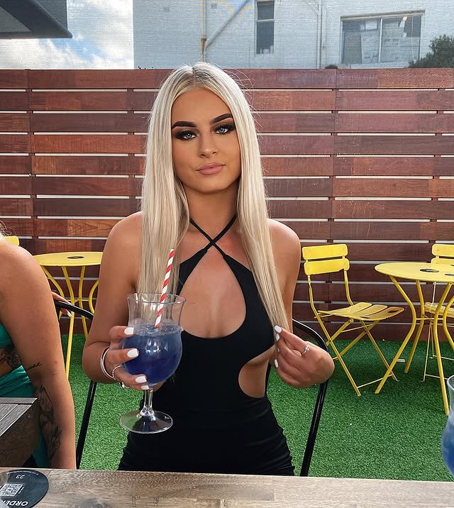 Sexy busty blonde slut Shanice #GGvyCy6v